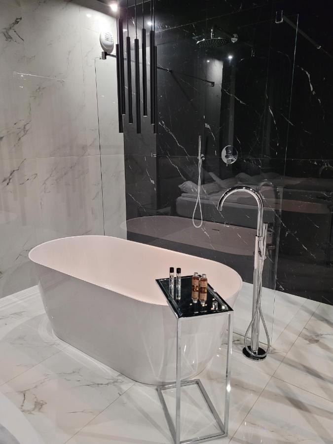 Scandal Apartament Premium Зелёна-Гура Экстерьер фото